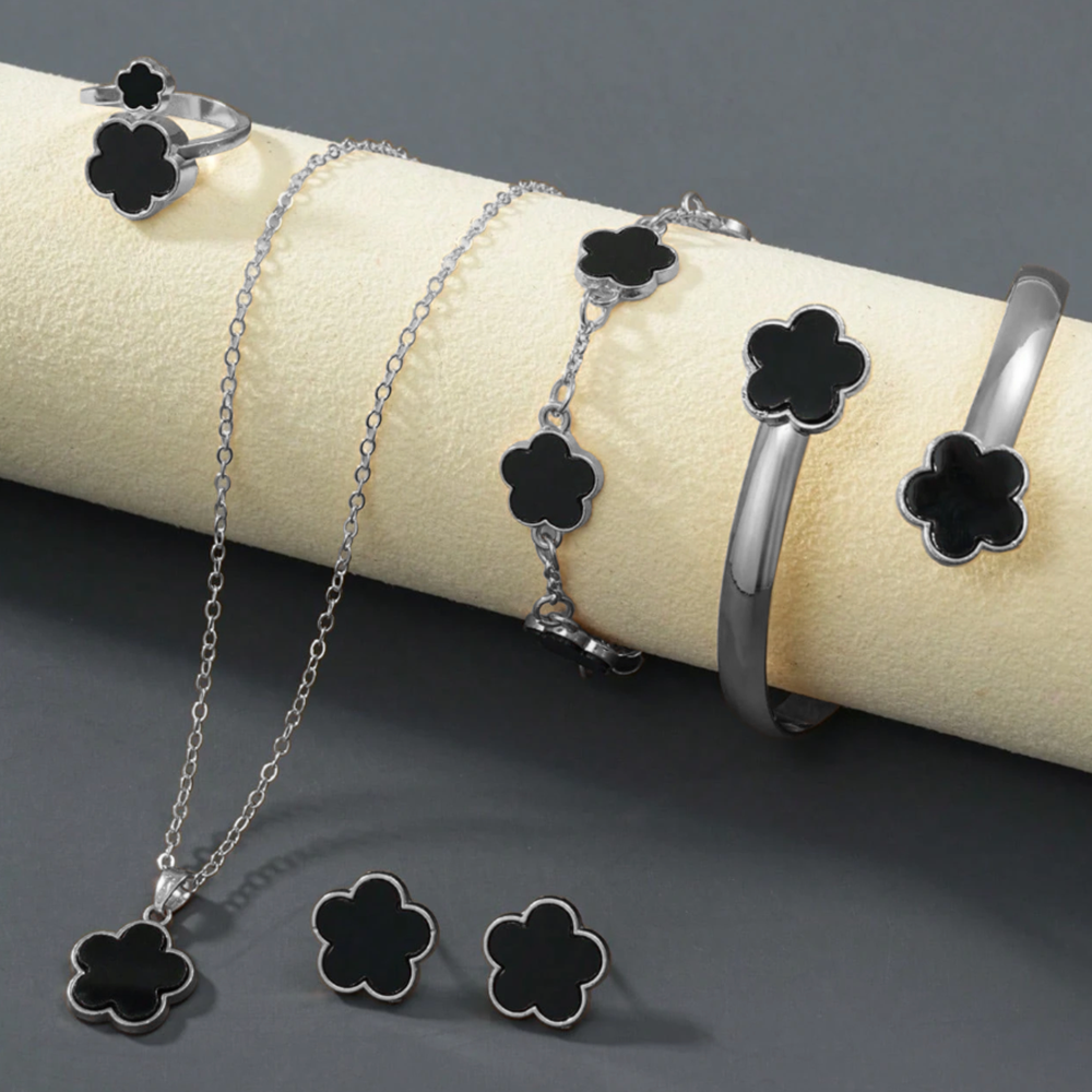 Coffret Chic – 5 Pièces Bijoux Fleur Chanceuse
